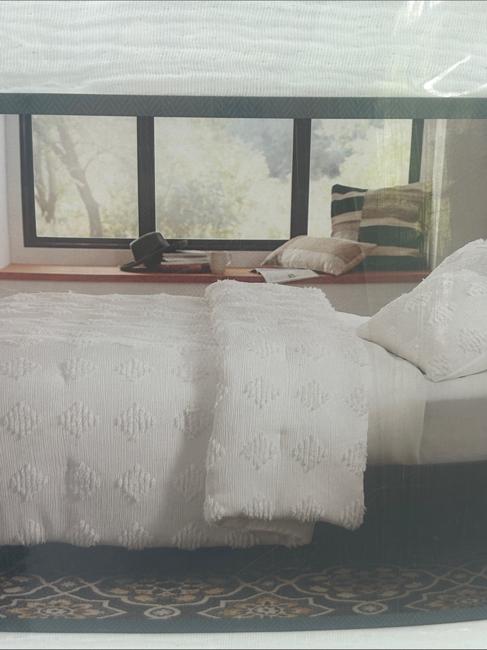 White Textured Diamond Duvet Comforter and 2 shams full queen